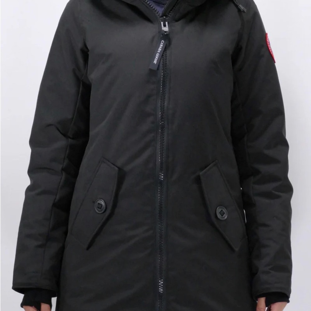 Canada Goose Black Ski Jacket with Hood and Full-Length Zipper